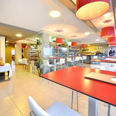 Norat Marina & 4* Superior Отель