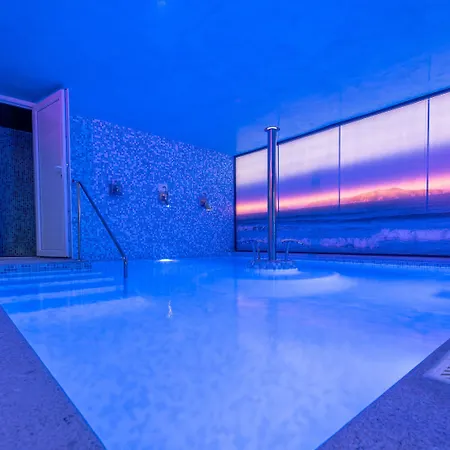 Norat Marina & 4* Superior فندق او غروف