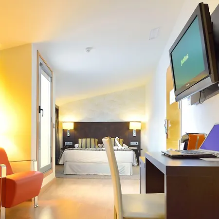 Norat Marina & 4* Superior فندق