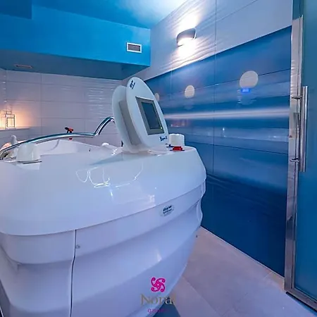 Norat Marina & 4* Superior فندق او غروف