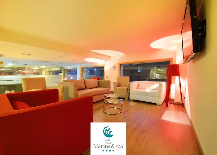 Norat Marina & 4* Superior מלון או גרובה