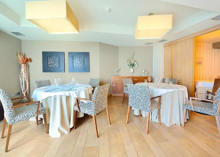 Norat Marina & 4* Superior מלון