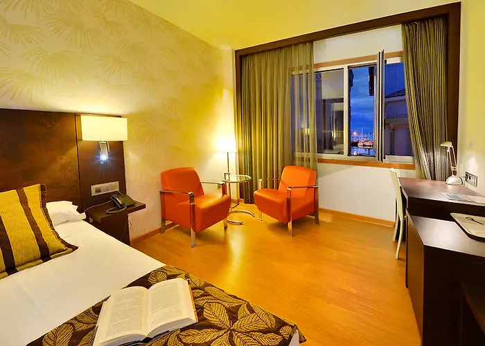 Norat Marina & 4* Superior מלון 4*